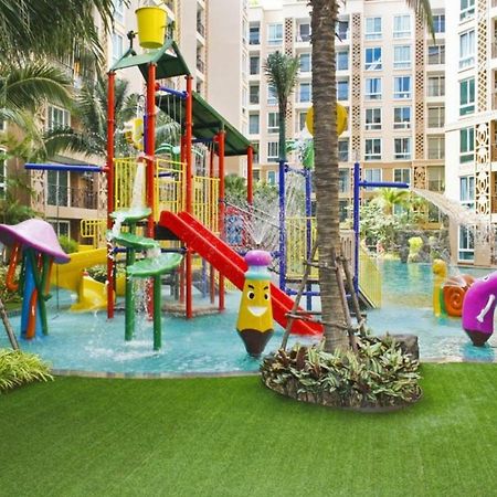 Atlantis Condo Resort Pattaya - Heaven For Family & Kids With Big Water Park ジョムティエンビーチ エクステリア 写真